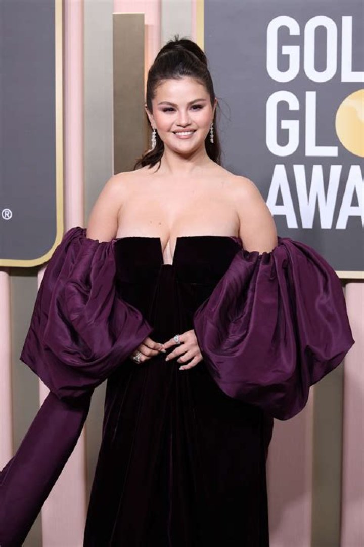 Is Selena Gomez Pregnant? Uncover The Truth