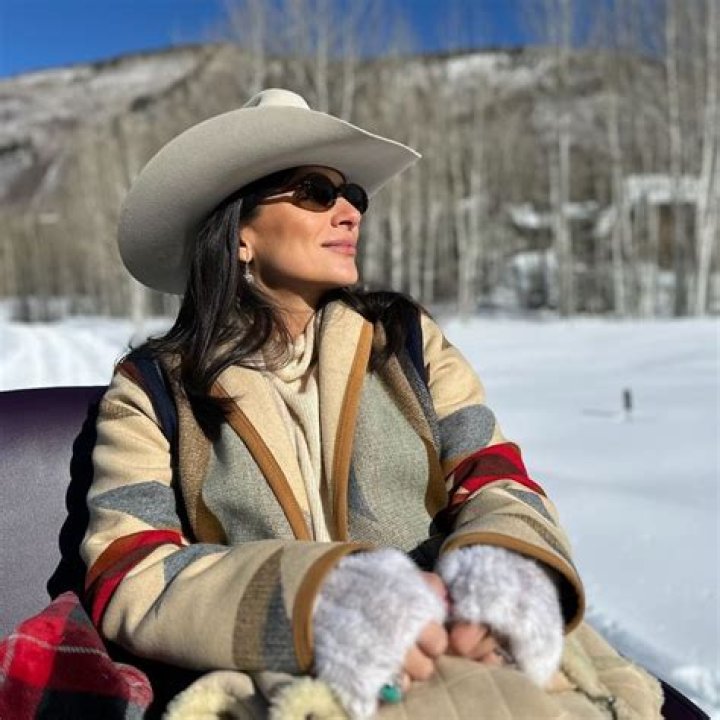 Unveiling Ana Brenda Contreras' Age: Insights And Revelations