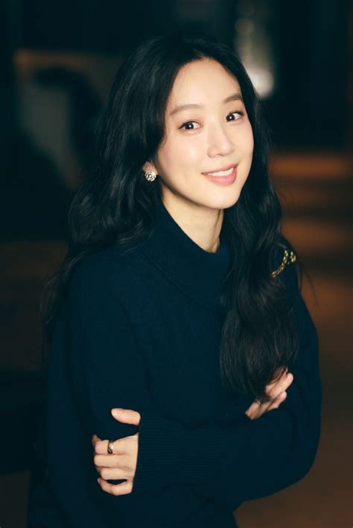 Unveiling Jung Ryeo Won's Relationships: Surprises And Revelations