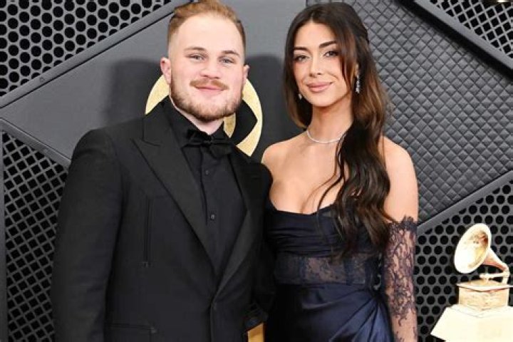 Unveiling Zach Bryan's Wife: A Private Life Unveiled